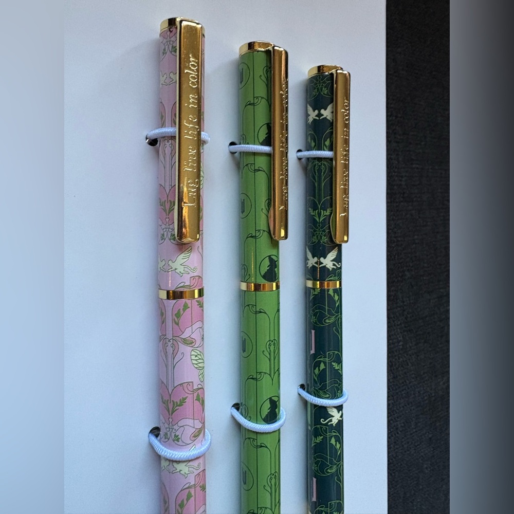 Lug x Wicked For Good Pens (Elphaba Green and Glinda Pink with Gold 3-pack) - Picture 9 of 12